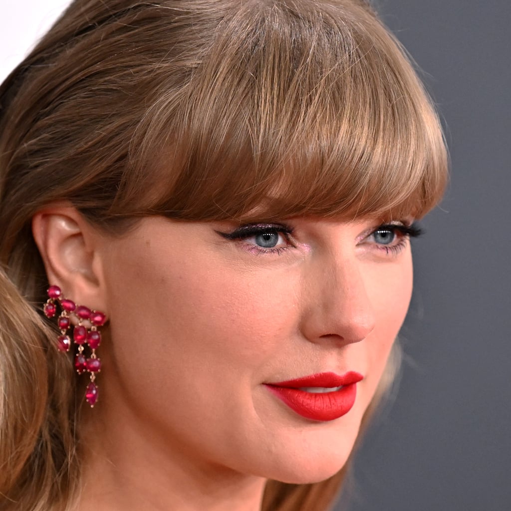 We Know What Red Lipstick Taylor Swift Is Always Wearing