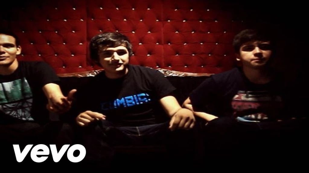 "Inténtalo" by 3BallMT, América Sierra, and El Bebeto