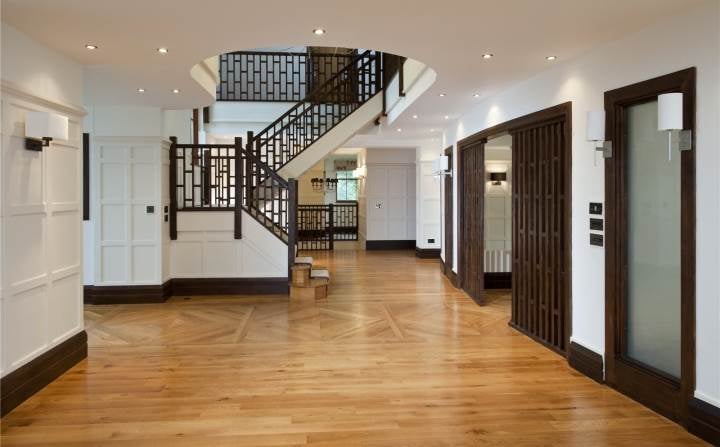Tom Cruise Lists the UK Mansion He Bought With Katie Holmes