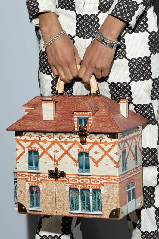 Jaden Smith with Louis Vuitton dollhouse bag 🏠🔥 More outfits on IG @