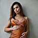 艾米丽Ratajkowski穿吊带裙宣布怀孕
