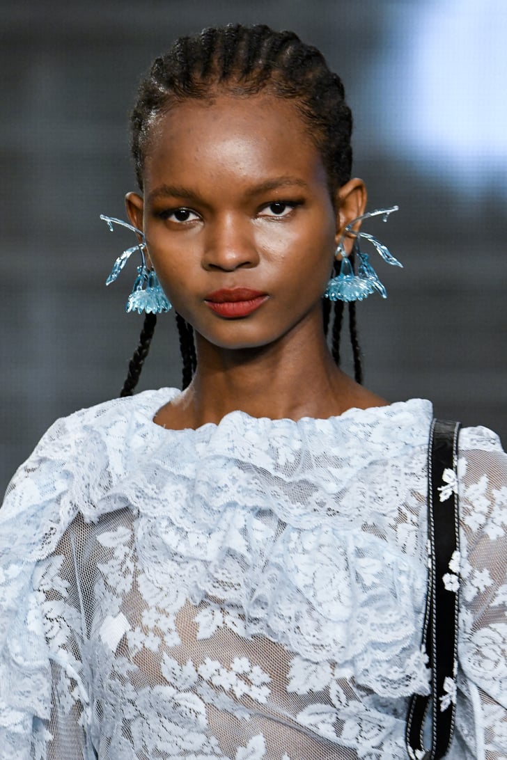 Berry-Stained Lips at Yuhan Wang Spring 2022 | London Fashion Week ...