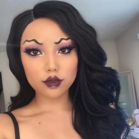 Squiggle Eyebrow Instagram Trend