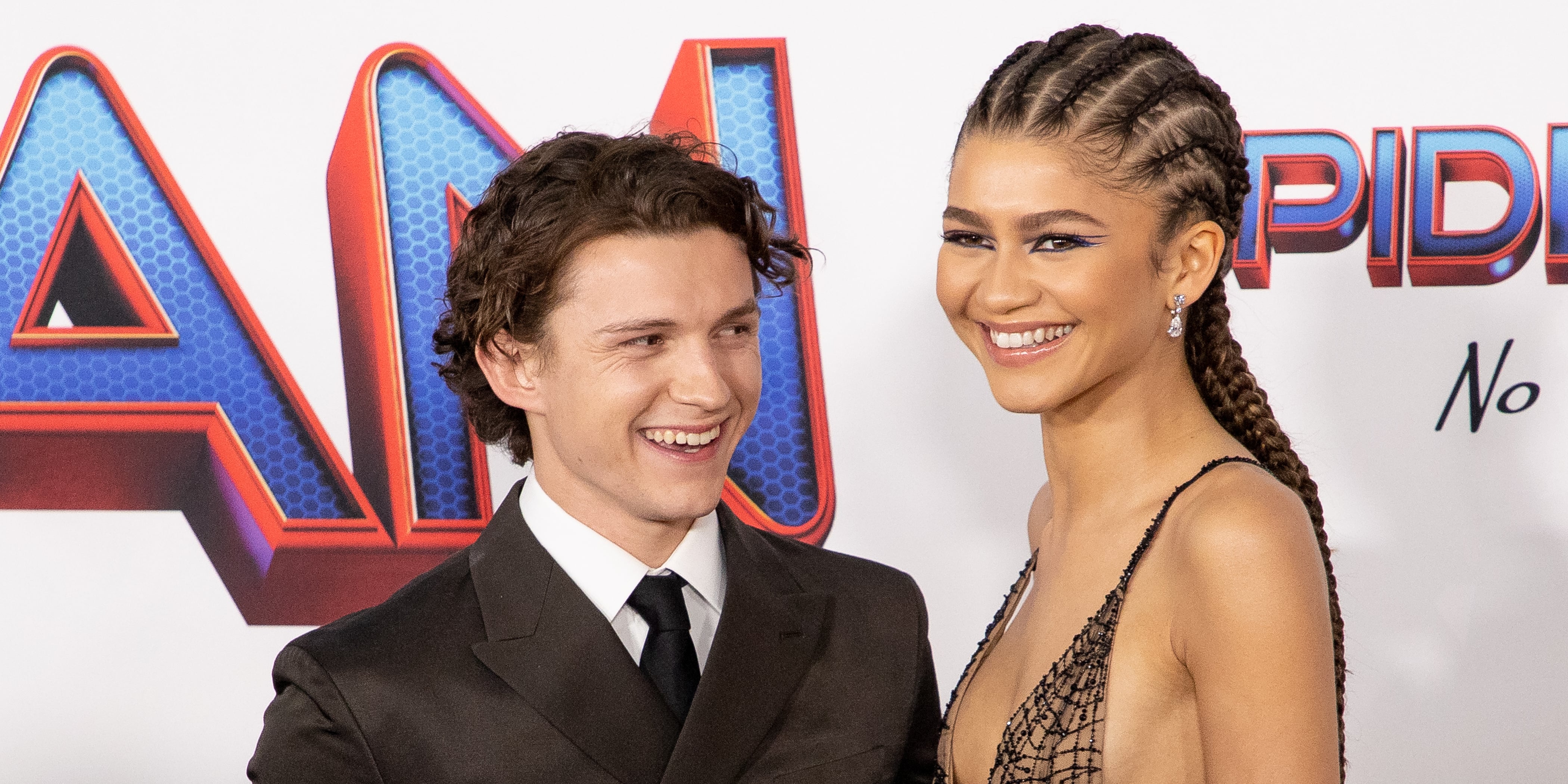 Zendaya's Wears Ring With Tom Holland's Initials PS Celebrity