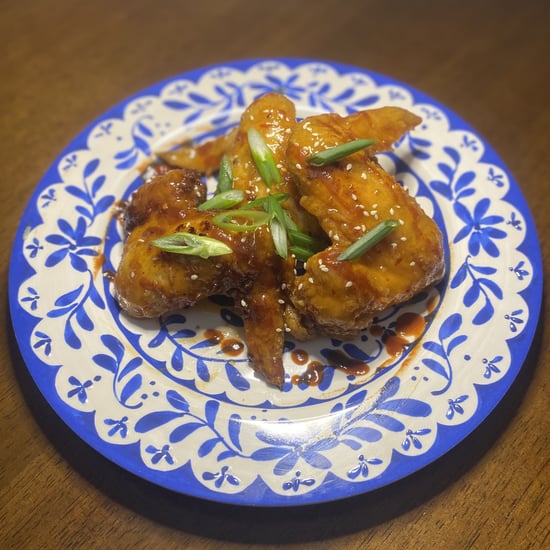 胡椒粉泰根的辣味泰式鸡翅食谱和照片