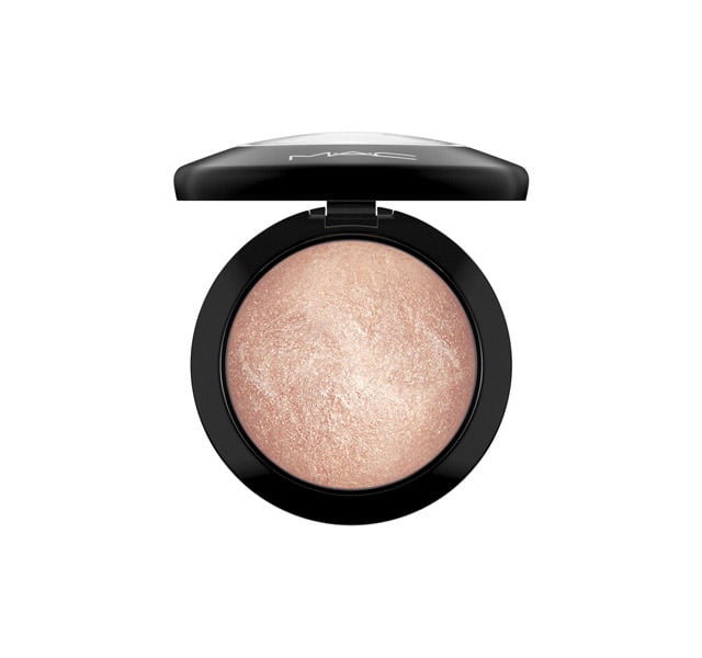 MAC Mineralize Skinfinish Highlighting Powder