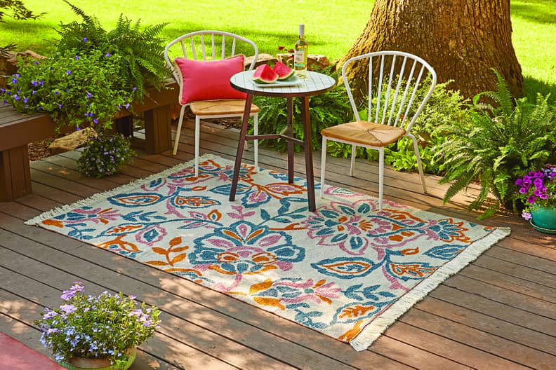 The 6 Best Places to Shop for Outdoor Rugs