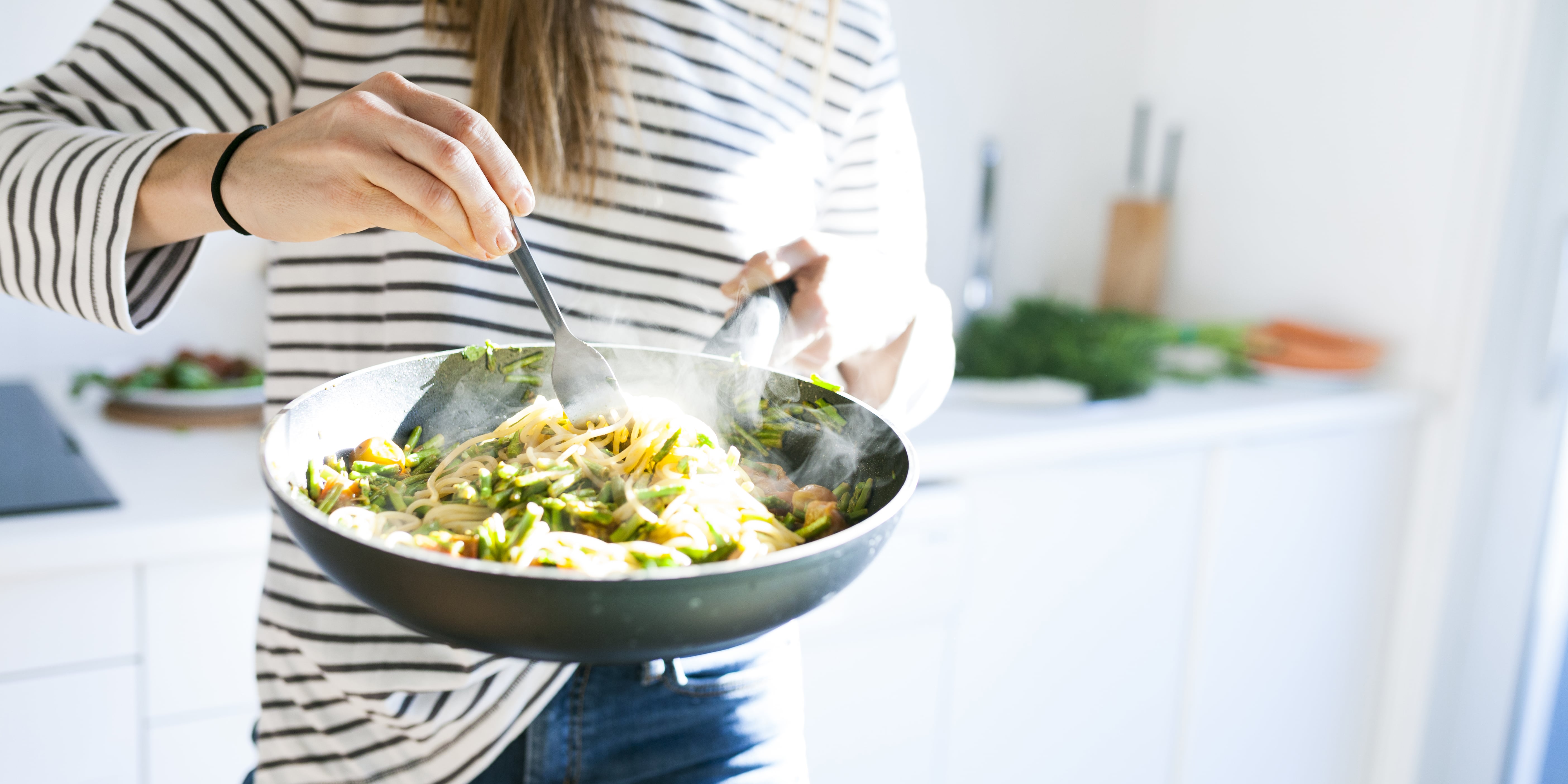 13 Top-Rated Amazon Cookware Sets, Including Editor Favorites