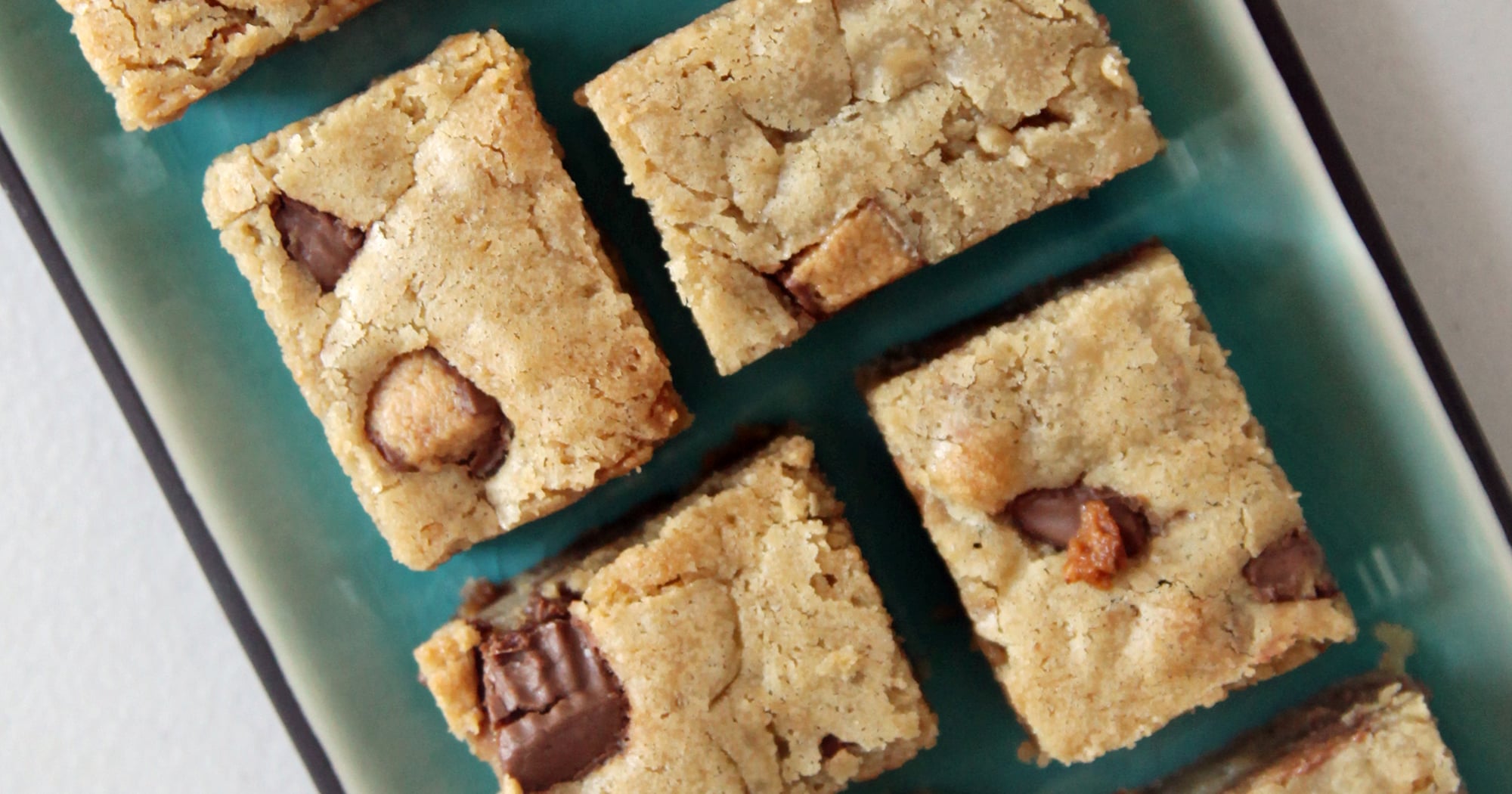 Coconut Eton Mess Cake with Whipped Ricotta Cream., image size:2000x1050