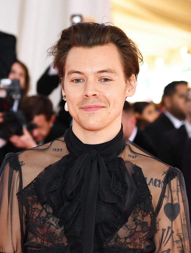 Harry Styles At The 2019 Met Gala Popsugar Celebrity Photo 10