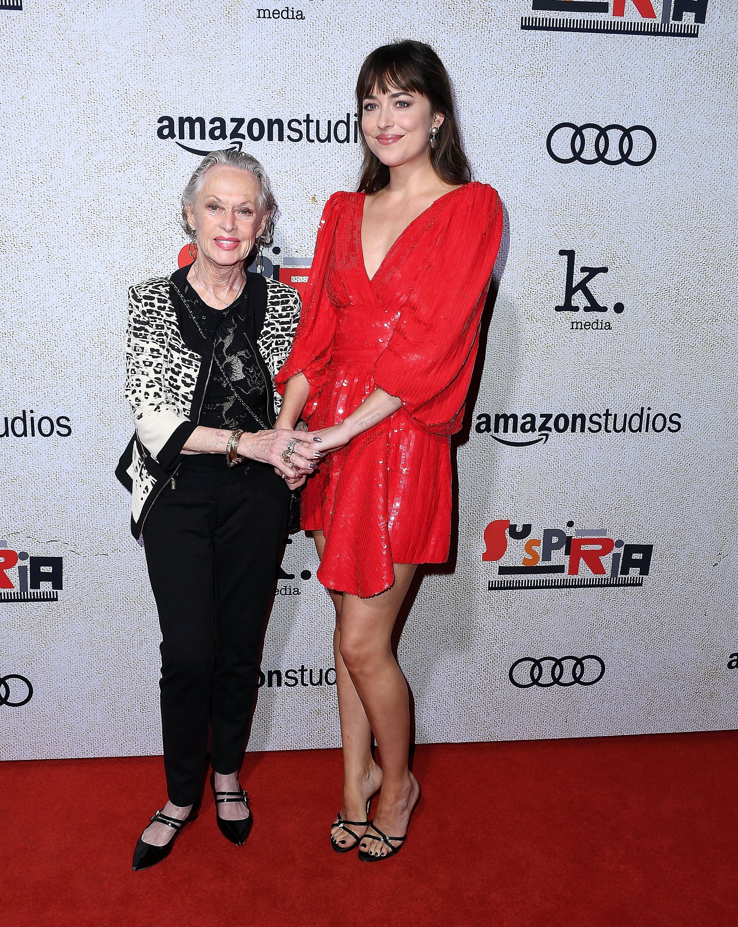 Dakota johnson deals suspiria premiere