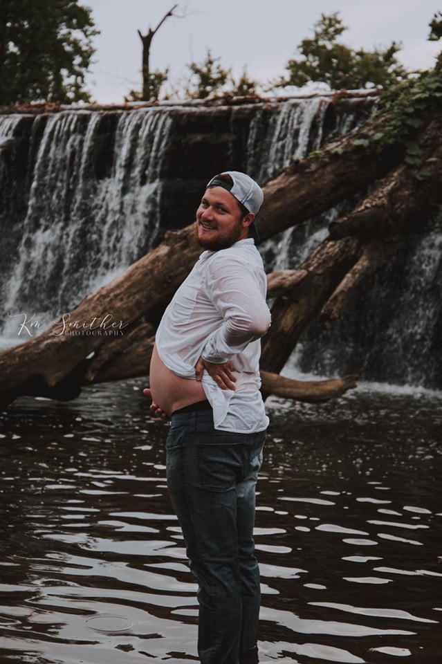 Husband Poses For Maternity Photo Shoot to Make Wife Laugh | POPSUGAR Family