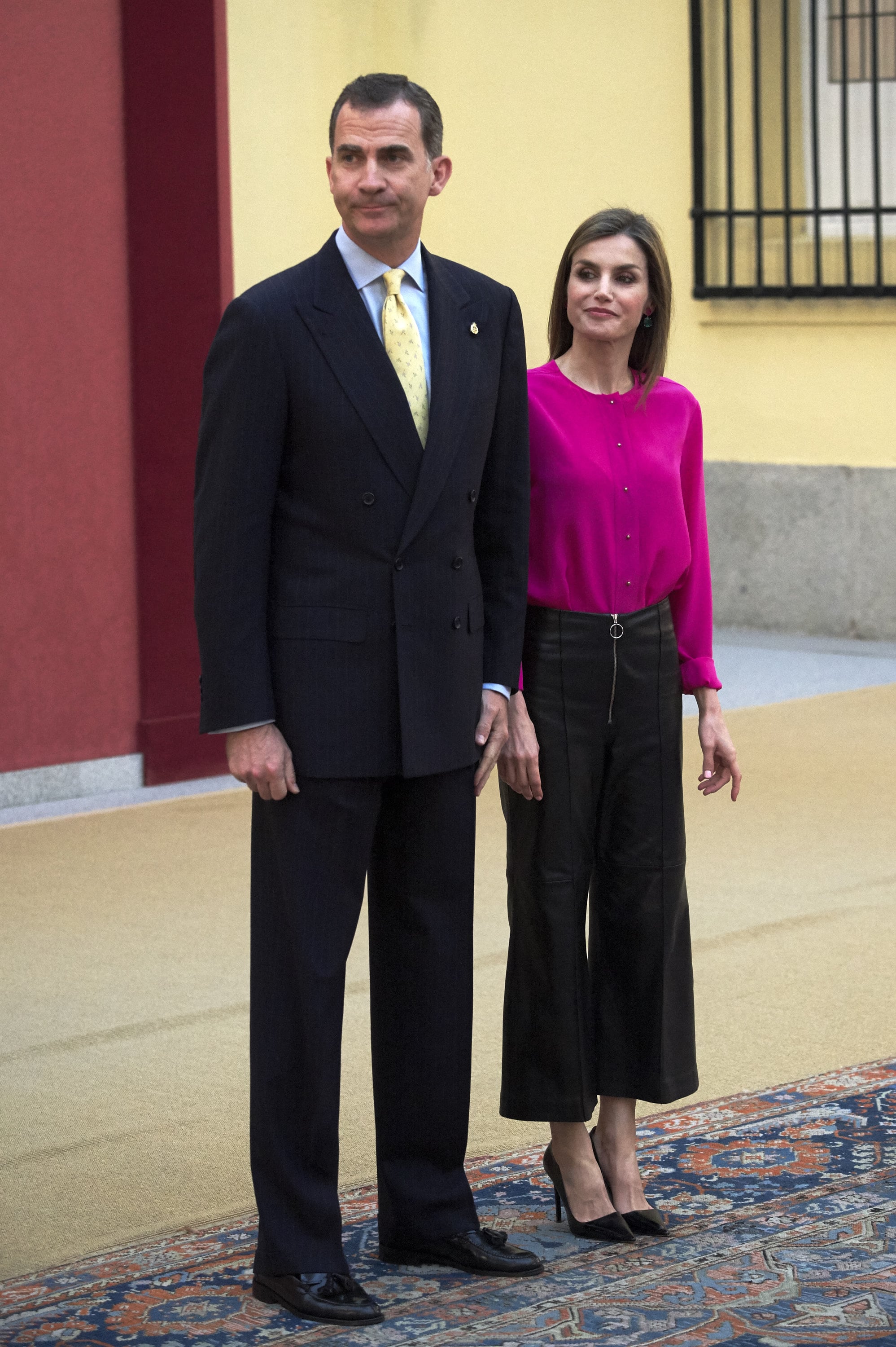 Queen Letizia debuts chic COS draped-neck ribbed wool dress for National  Research Awards 2020 - Queen Letizia Style