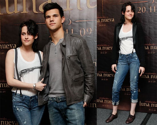 Photos of Kristen Stewart and Taylor Lautner in Mexico for New Moon 2009-11-03 14:58:18 Photos of Kristen Stewart and Taylor Lautner in Mexico for New Moon 2009-11-03 14:58:18