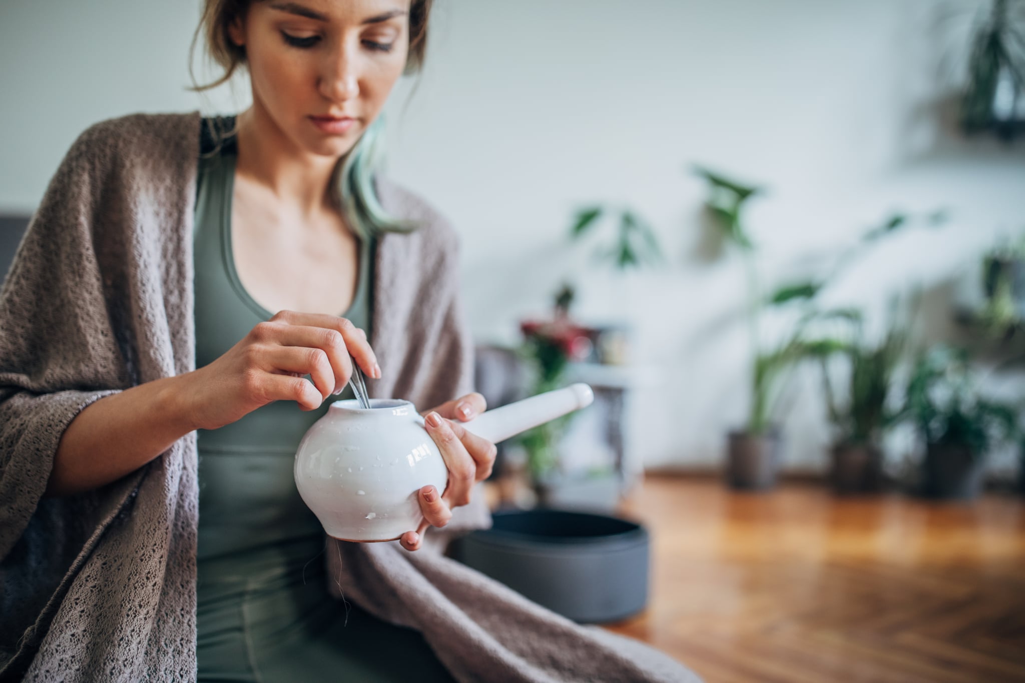 How to use a neti pot