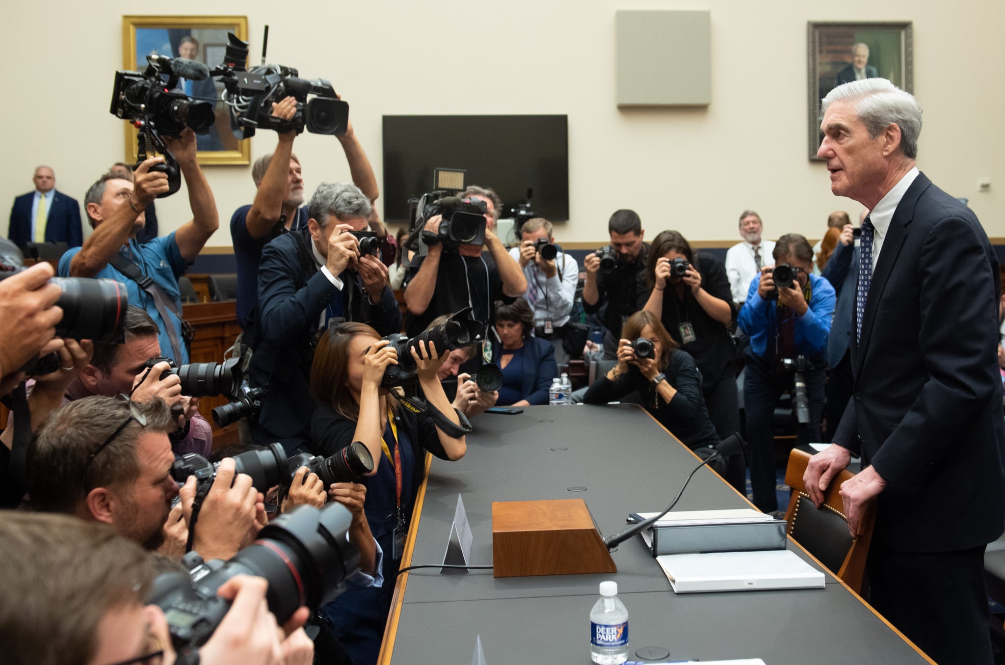 Former Special Counsel Robert Mueller arrives to testify about his Report on the Investigation into Russian Interference in the 2016 Presidential Election during a House Select Committee on Intelligence hearing on Capitol Hill in Washington, DC, July 24, 2019. (Photo by SAUL LOEB / AFP)        (Photo credit should read SAUL LOEB/AFP/Getty Images)