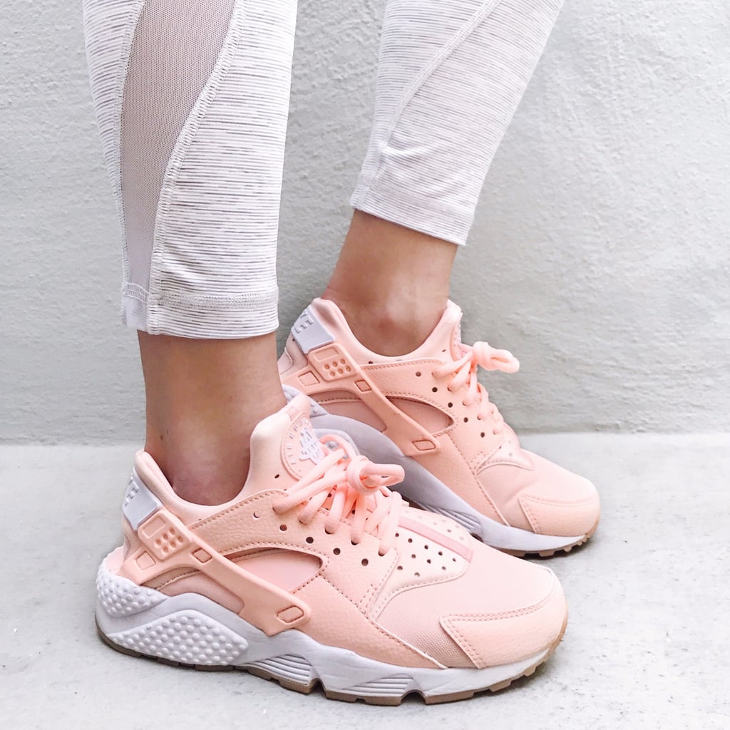 peach pink nike shoes 