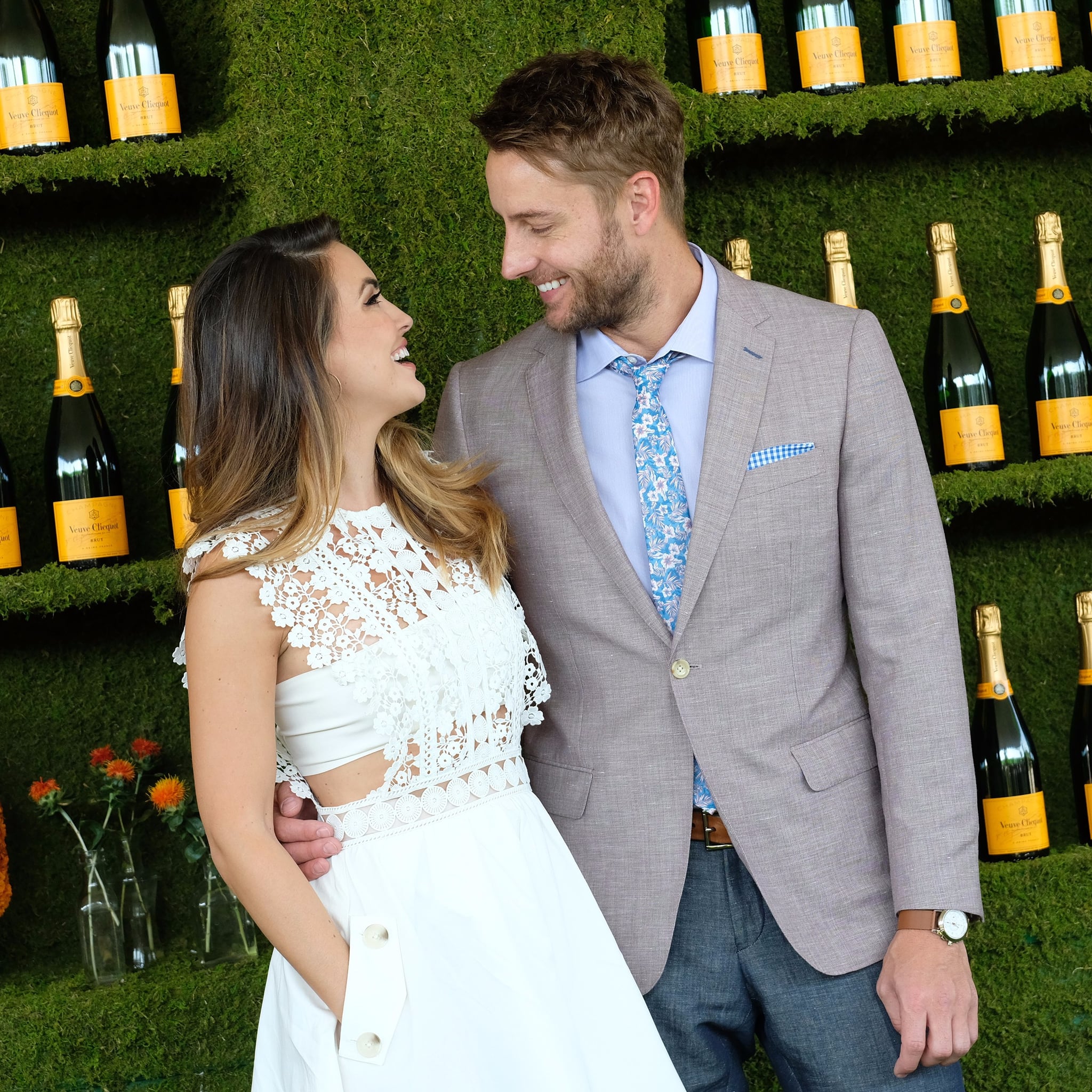 Justin Hartley And Chrishell Stause Cutest Pictures Popsugar Celebrity It's been a busy year for justin hartley, who stars as adam newman on cbs' the young and the restless. justin hartley and chrishell stause