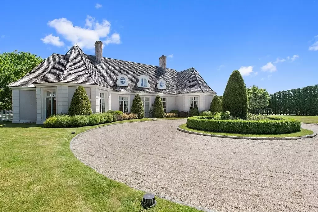 Nick Jonas Hamptons Summer Home Pictures