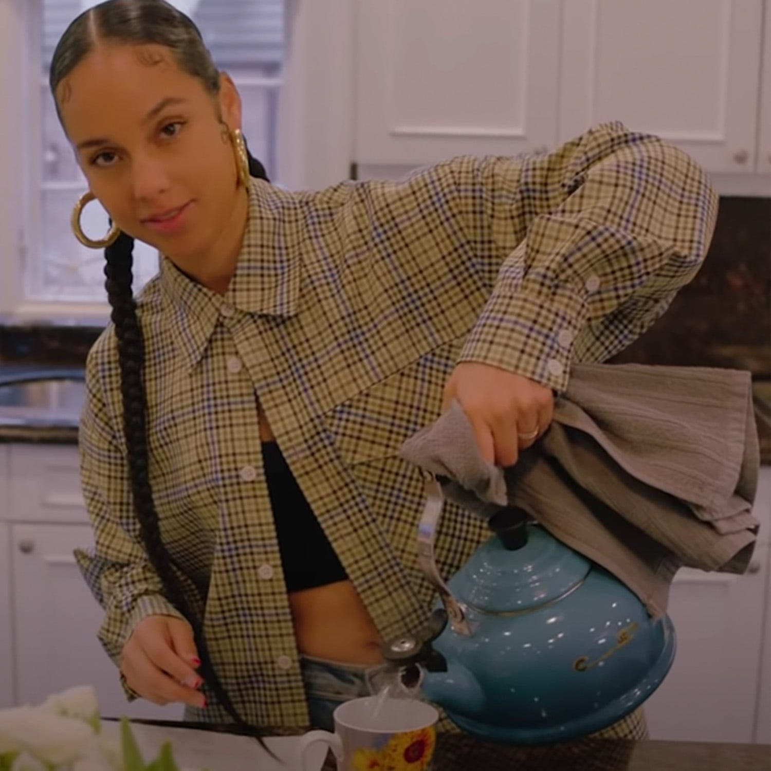 Alicia Keys S New Jersey Mansion House Tour Vogue Video Popsugar Home