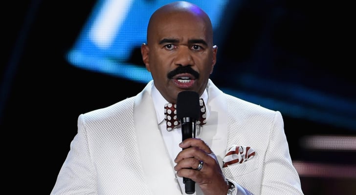 Funny Reactions To Steve Harvey S Miss Universe Fail Popsugar Celebrity