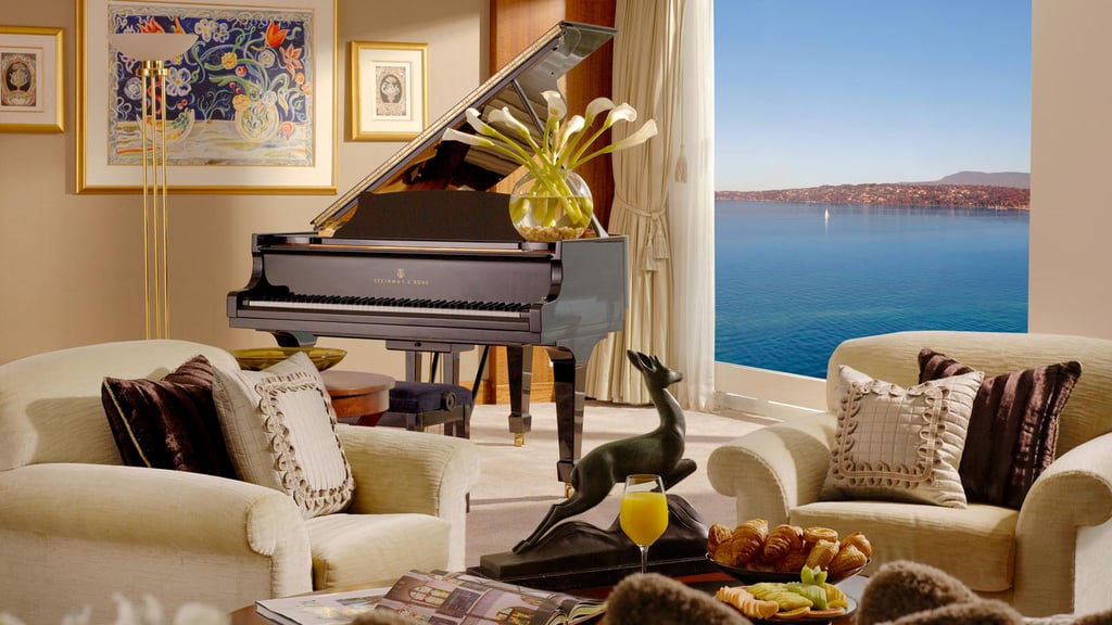 Living Room Royal Penthouse Suite At Hotel President Wilson