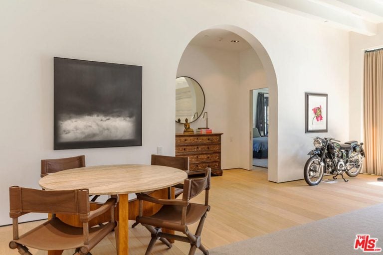 Lori Loughlin Sells Holmby Hills, CA, Mansion