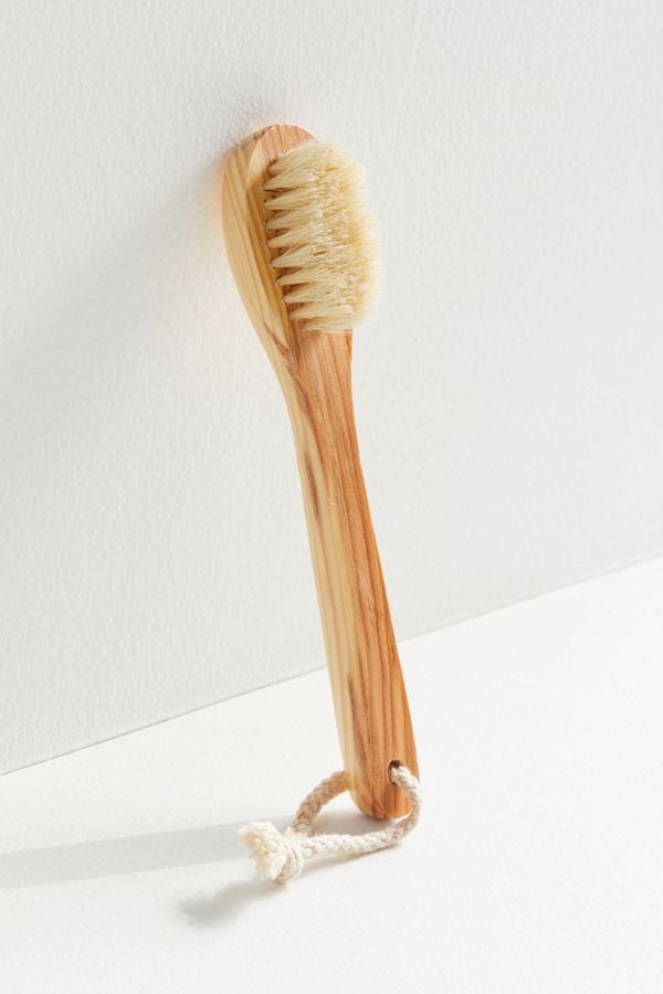 Baudelaire Cedar Complexion Brush