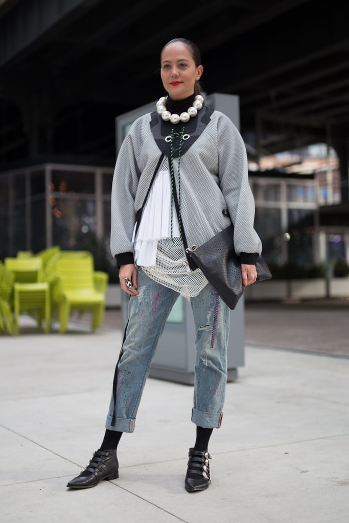 Cuff your jeans to show off your socks and shoes. How to Wear Jeans