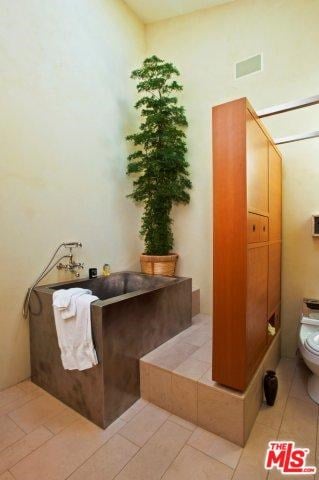 Rent Sandra Bullock's LA House