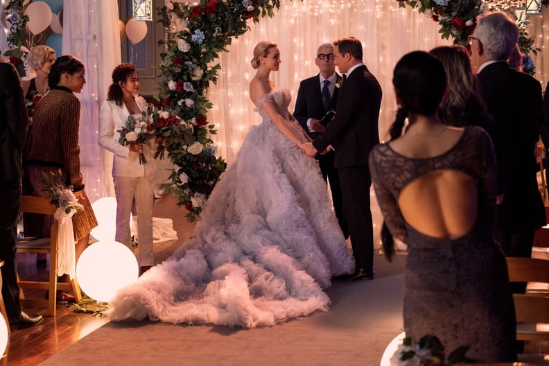 GINNY & GEORGIA, (aka GINNY AND GEORGIA), from left: Antonia Gentry, Brianne Howey, Scott Porter, I'm No Cinderella', (Season 2, ep. 210, aired Jan. 5, 2023). photo: Brooke Palmer / Netflix / Courtesy Everett Collection