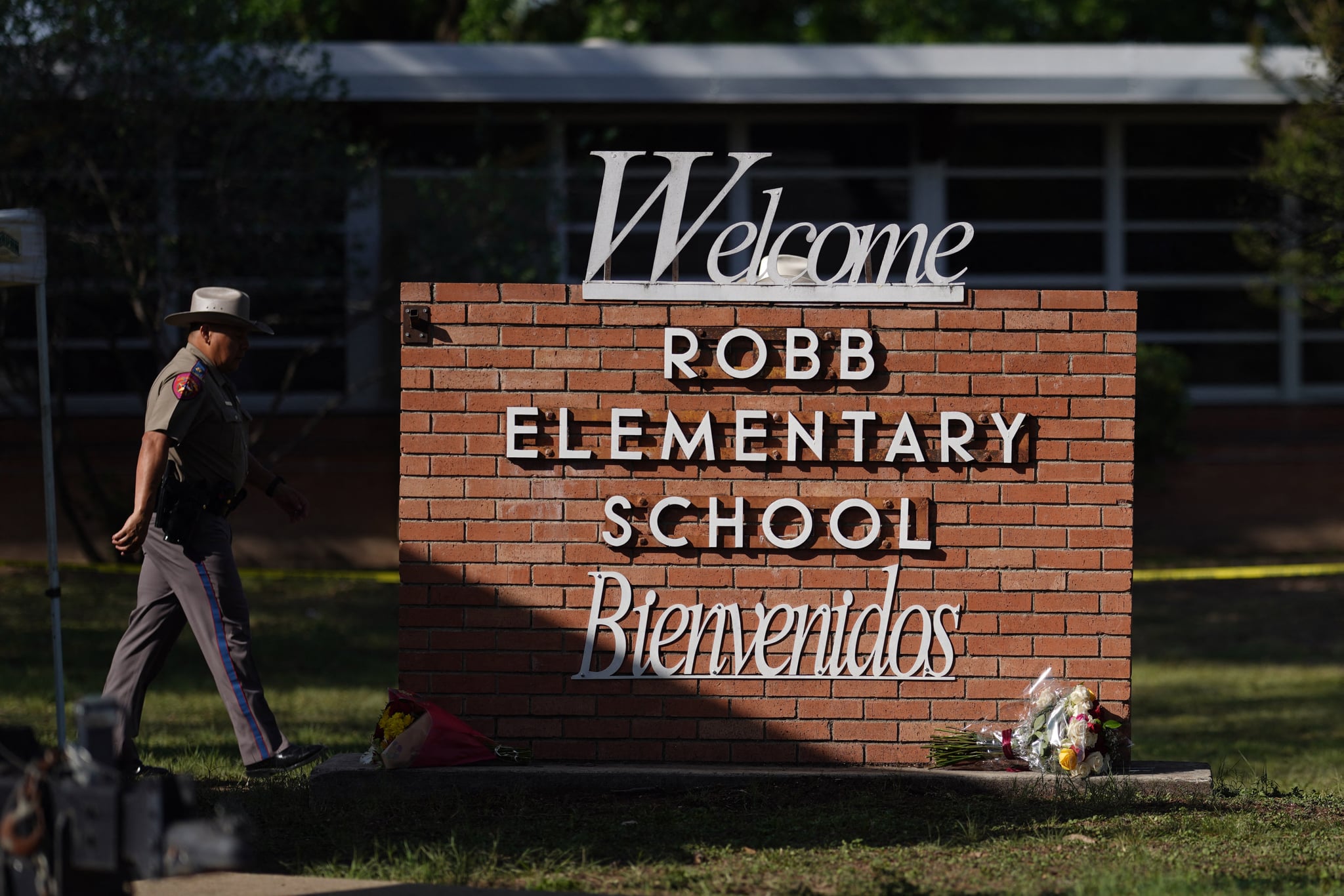 Officer outside of Robb Elementary School in Uvalde, Texas