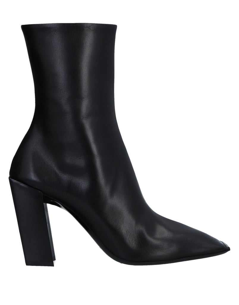 Selena Gomez Black Boots in Patent Leather 2018 | POPSUGAR Fashion