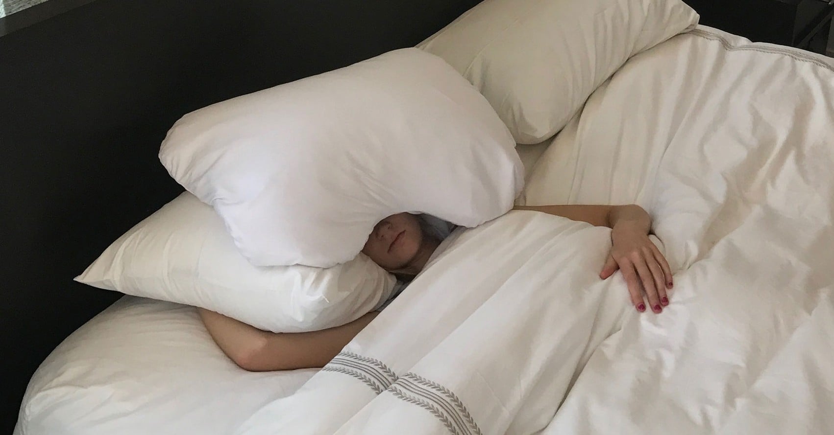 『お値下げしました‼️』WHO IS SLEEPING ON MY PILLOW お値下げしました‼️』WHO IS SLEEPING ON MY PILLOW