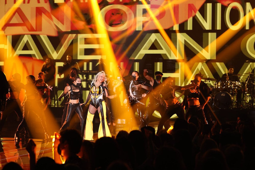 Christina Aguilera Re-Creates 2002 "Dirrty" Look For PCAs