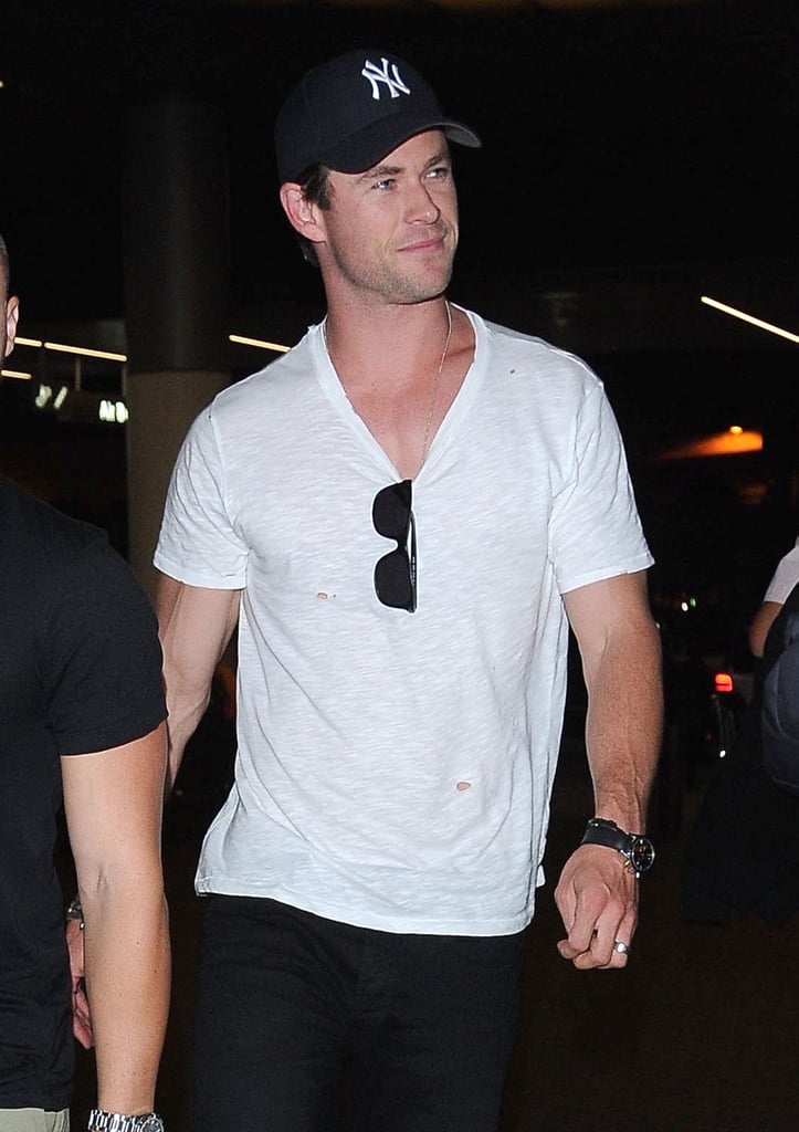Chris Hemsworth at the Airport September 2015 | Pictures