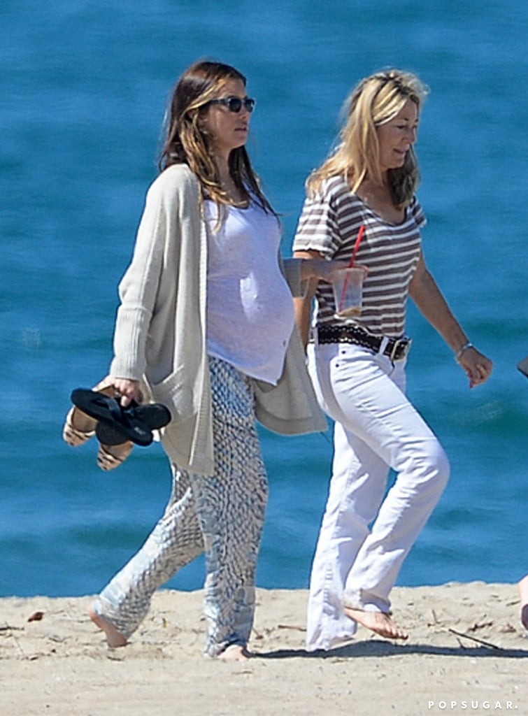 Pregnant Jessica Biel on the Beach Pictures