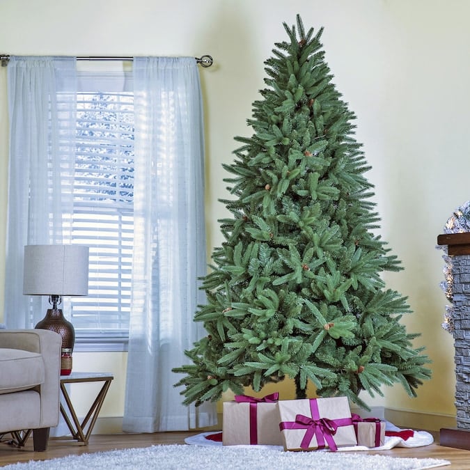 An Under-$200 Tree: Holiday Living Fleetwood Pine Traditional Artificial Christmas Tree