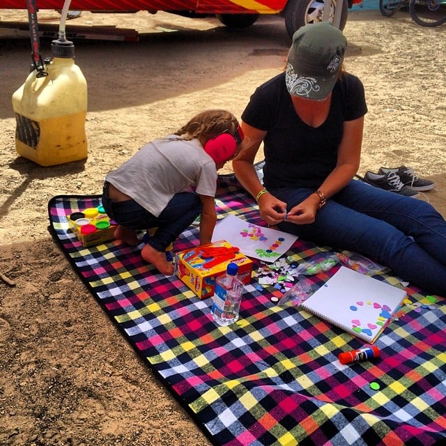 Willow Hart and Pink did some arts and crafts projects during dad Carey Hart's race. 
Source: Instagram user hartluck