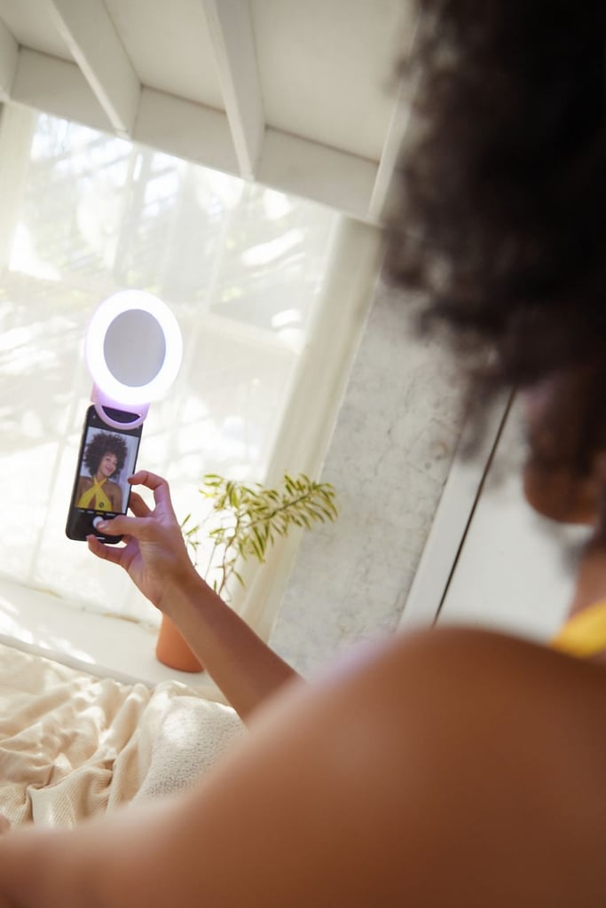 For the Selfie Taker: Brilliant Ideas Colour-Changing Clip-On Selfie Ring Light Mirror