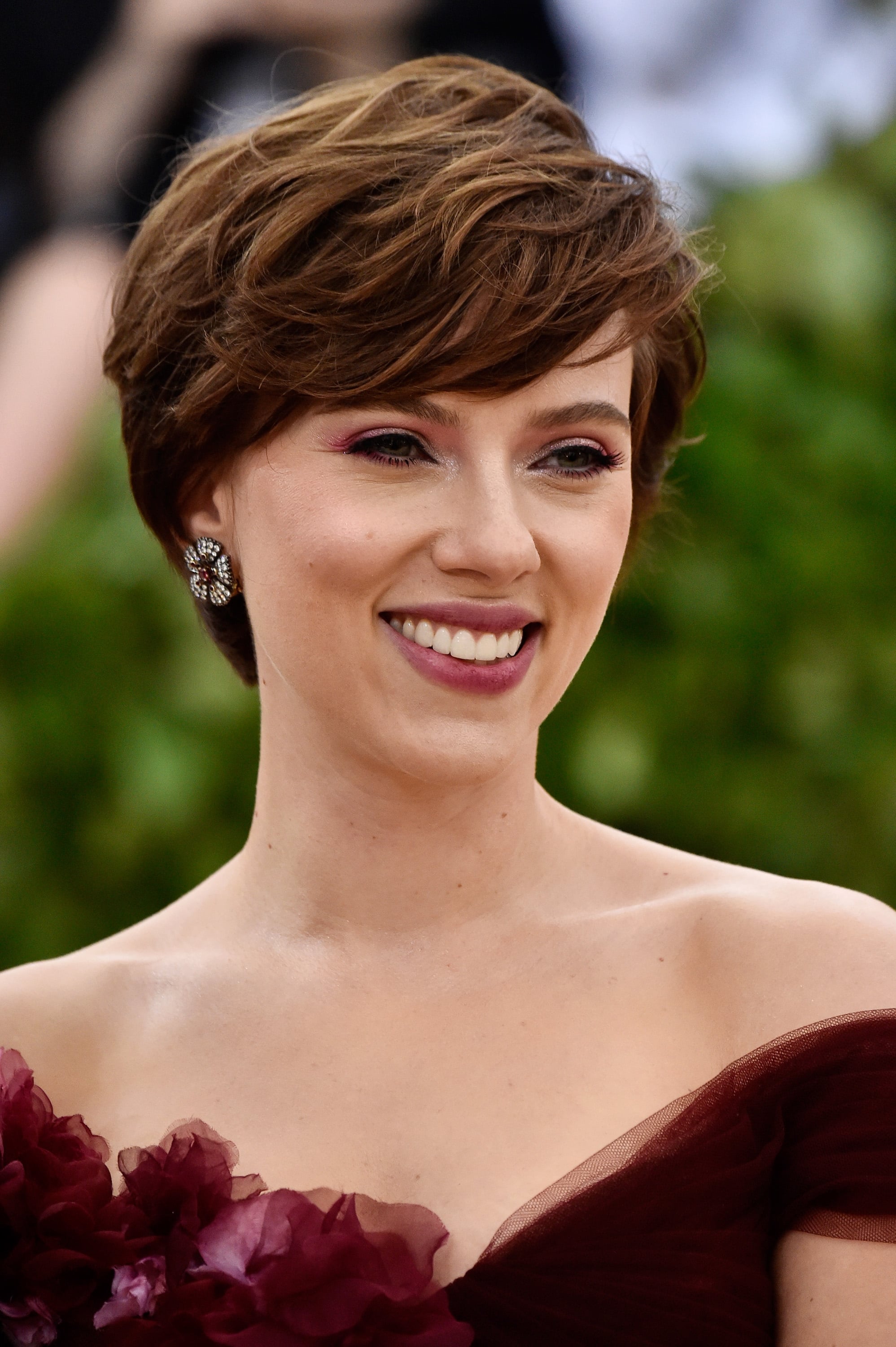 Celebrity & Entertainment | We Really Need to Know What Jokes Colin Jost  Was Telling Scarlett Johansson at the Met Gala | POPSUGAR Celebrity Photo 15