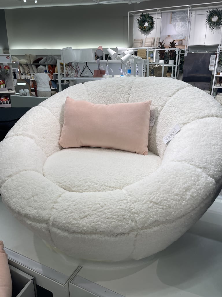 A Cosy and Comfy Accent Piece: Room Essentials Sherpa Swivel Tulip Chair