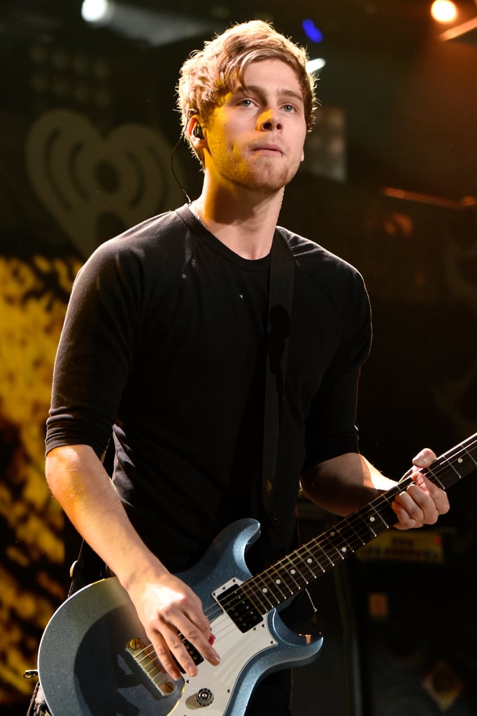 Sexy Luke Hemmings Pictures