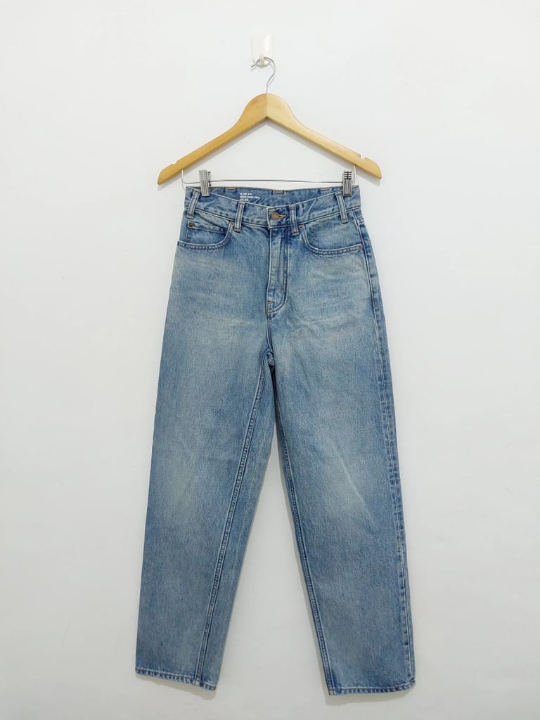 席琳Hedi Slimane S / S20玛格丽特超音速洗牛仔裤(372美元,最初460美元)