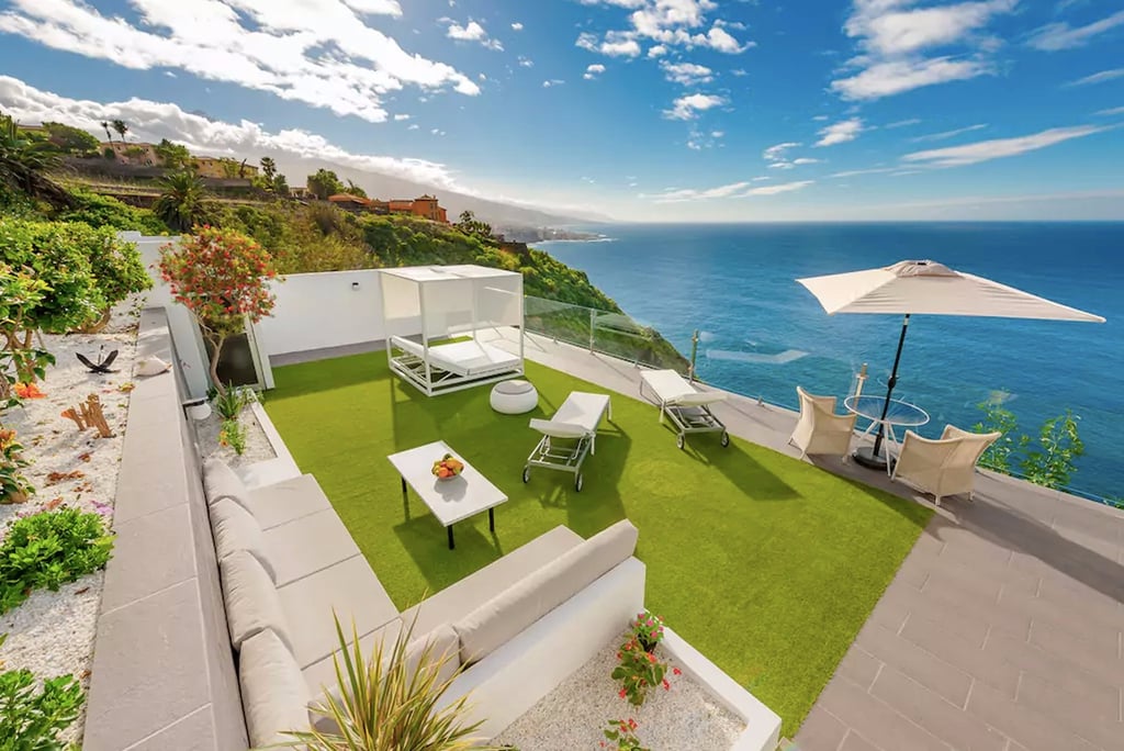 Cliffside Airbnbs