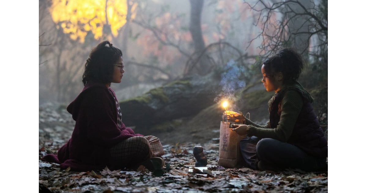 "Hocus Pocus 2" Easter Eggs The Black Flame Candle Hocus Pocus 2