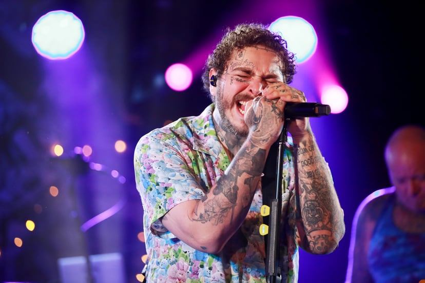 NEW YORK, NEW YORK - AUGUST 05: Post Malone backed by Sublime With Rome headlines Bud Light's Dive Bar Tour In New York City (Photo by Rich Fury/Getty Images for Bud Light)