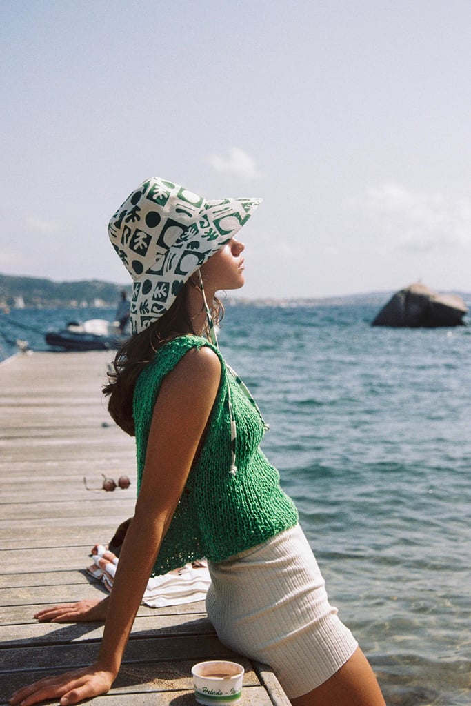 Coastal-Grandmother Outfit Ideas: Lack of Color Holiday Bucket Hat
