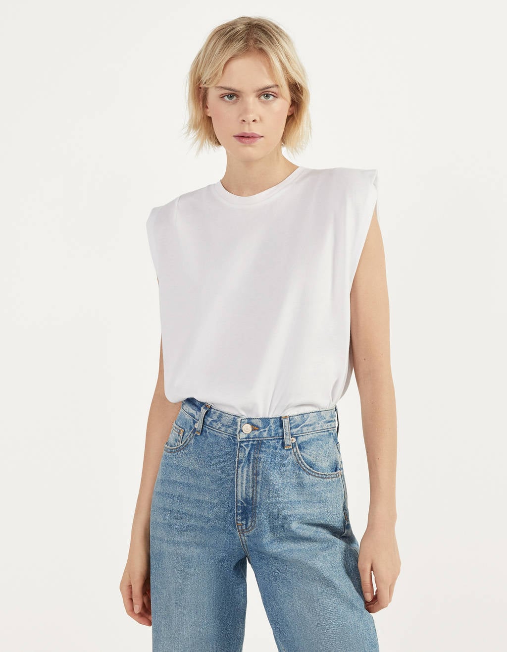 Bershka T-Shirt With Pleats Along the Shoulders | The 2-Piece Outfit to Try If You're Ready Wear Jeans Again | POPSUGAR Fashion Photo 19