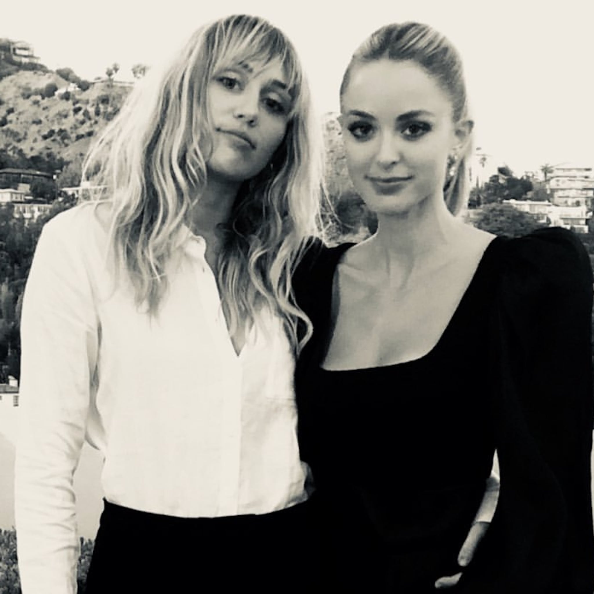 Are Miley Cyrus And Kaitlynn Carter Dating Popsugar Celebrity